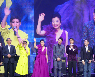 lizawang.com